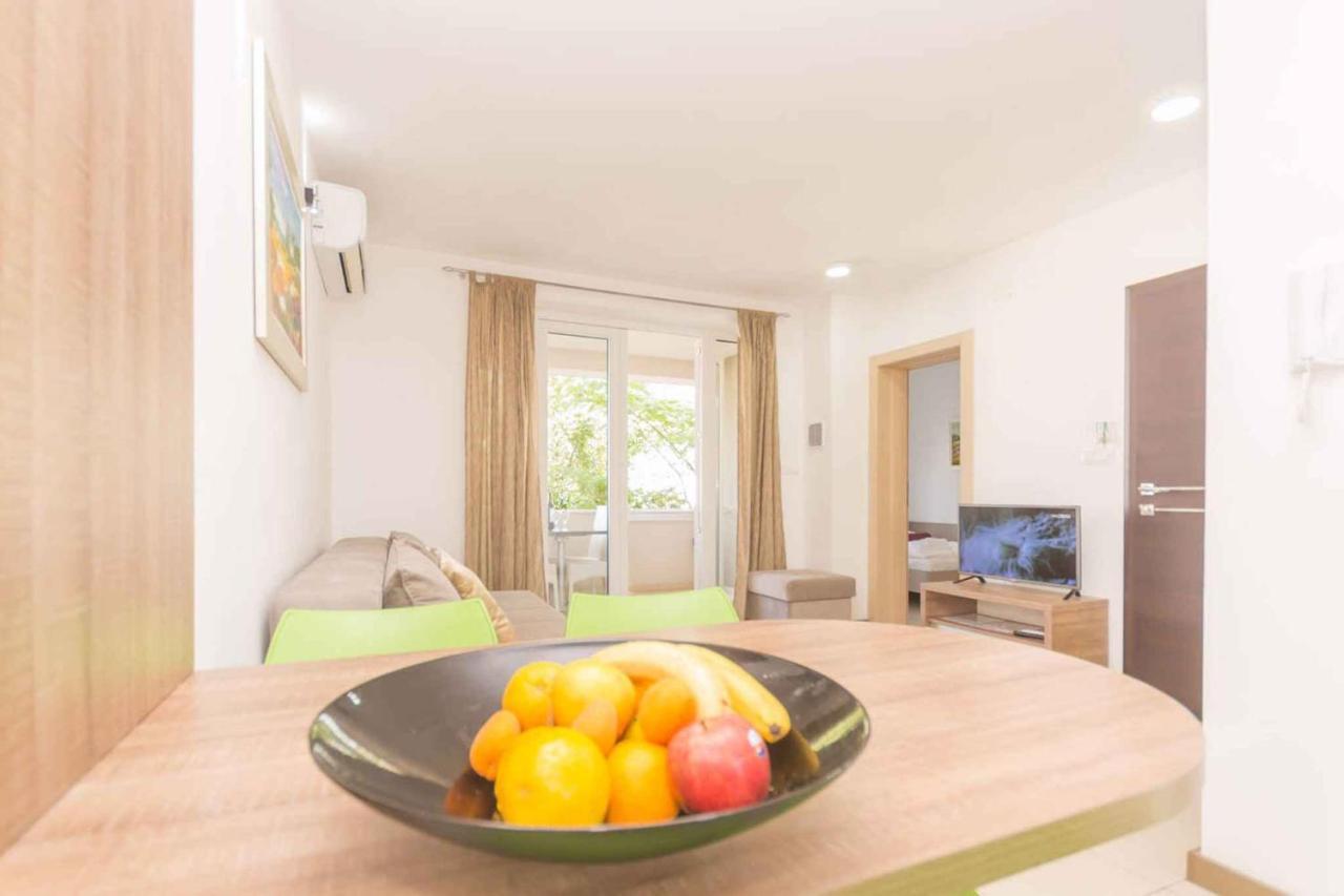 Apartments In Njivice/Insel Krk 13314 ภายนอก รูปภาพ