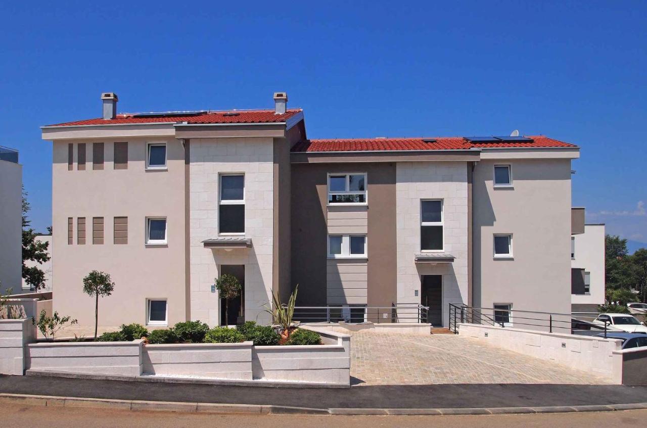 Apartments In Njivice/Insel Krk 13314 ภายนอก รูปภาพ