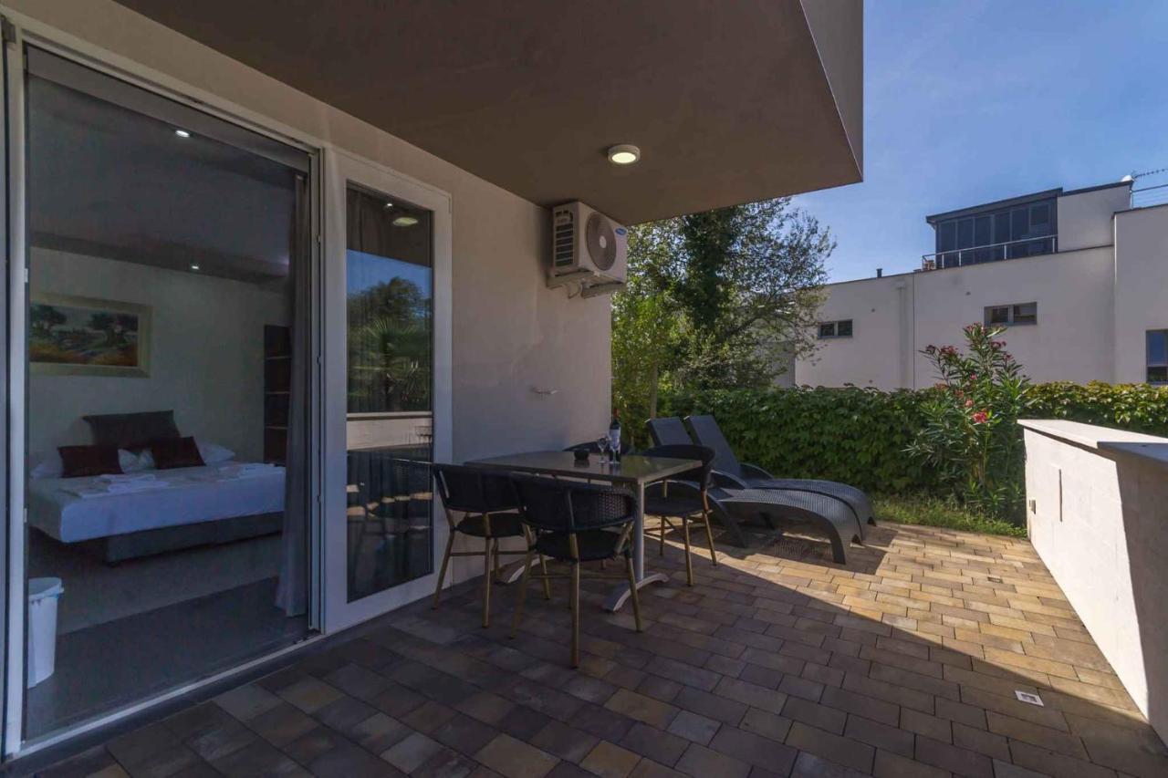 Apartments In Njivice/Insel Krk 13314 ภายนอก รูปภาพ