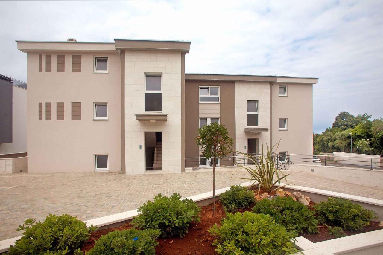 Apartments In Njivice/Insel Krk 13314 ภายนอก รูปภาพ