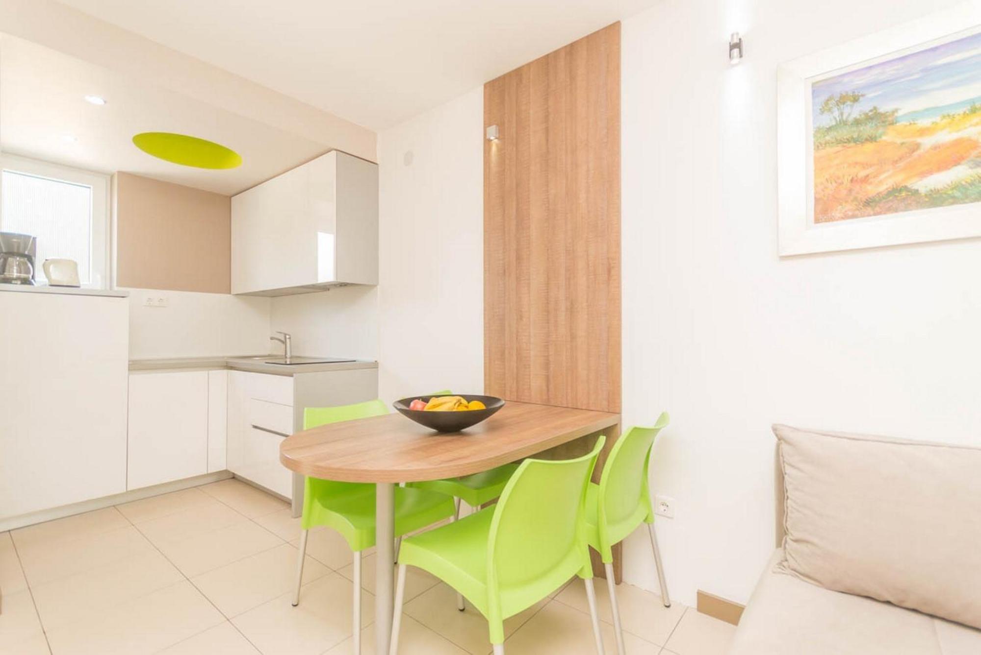 Apartments In Njivice/Insel Krk 13314 ภายนอก รูปภาพ