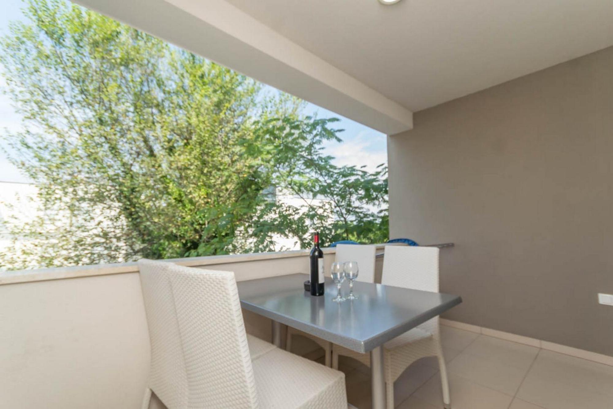 Apartments In Njivice/Insel Krk 13314 ภายนอก รูปภาพ