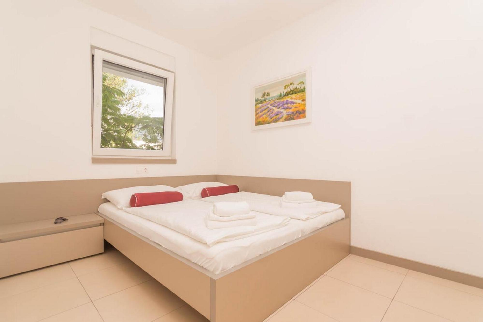 Apartments In Njivice/Insel Krk 13314 ภายนอก รูปภาพ
